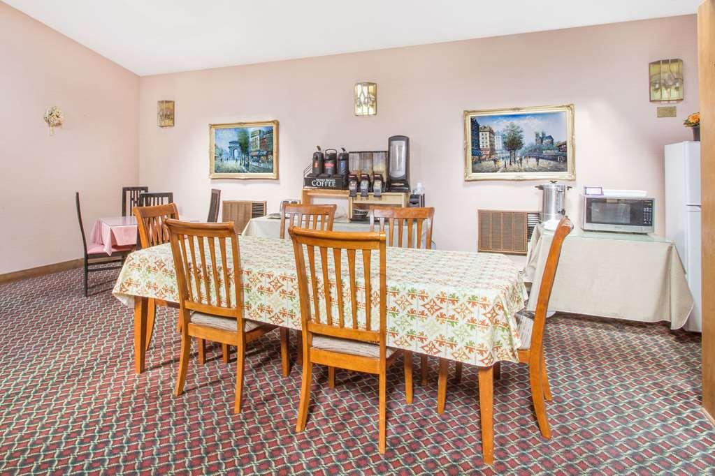 Knights Inn Endwell מסעדה תמונה